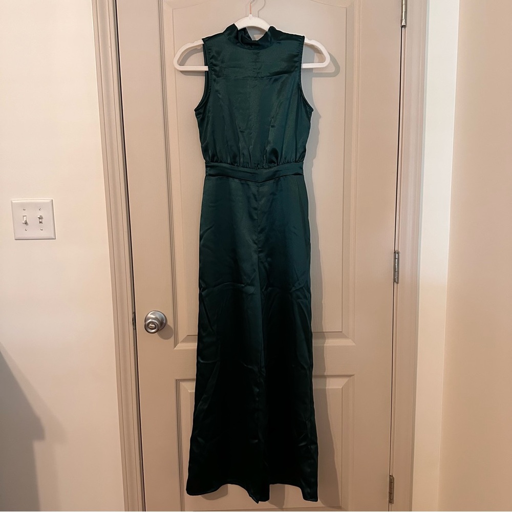 NWT Francesca’s Mi Ami emerald green jumpsuit XXS